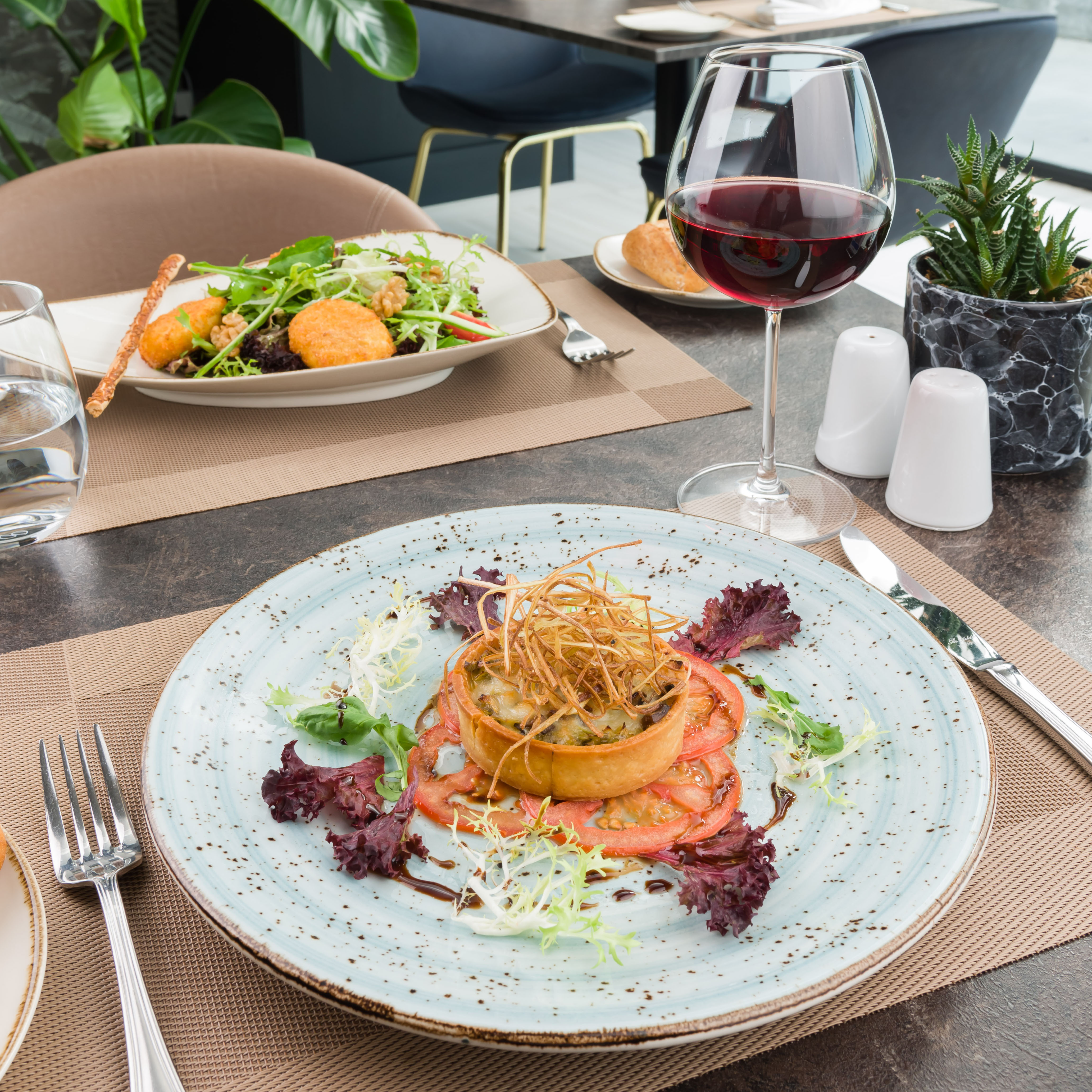 Radisson Aliağa - Hazar Restaurant  - Menü ve Sosyal Medya Fotoğraf Çekimi