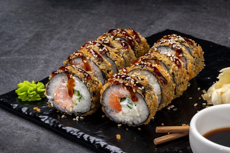 Çıtır Somon Roll — Vibe Sushi İzmir Buca sushi fotoğraf çekimi, açılı çekim (2) | Mert Akdurak