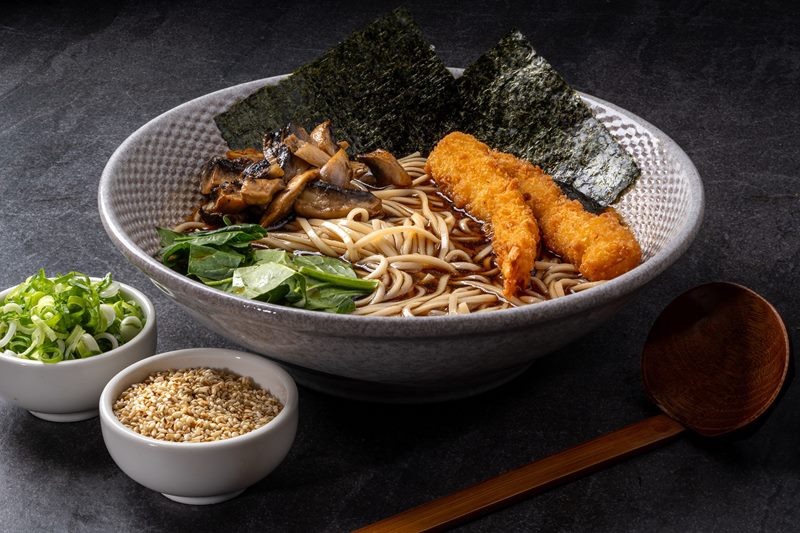 Karides Tempura Ramen — Vibe Sushi İzmir Buca sushi fotoğraf çekimi, açılı çekim | Mert Akdurak